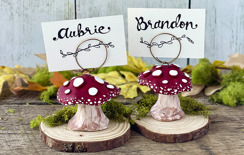 MushroomPlaceCardHolder